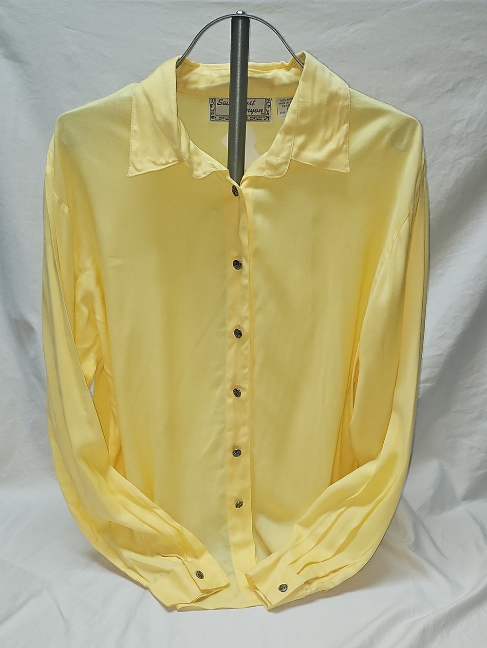 NWT Southwest Canyon Womans Classic Long Sleve Button-Up Shirt  Yellow Large